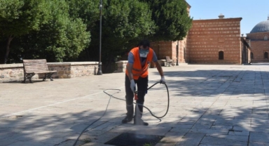 Yıldırım'da ilaçlama çalışmaları devam ediyor