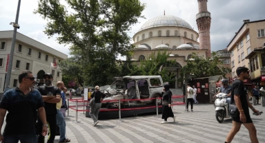 15 Temmuz'da tankın ezdiği araç, Meydan'da sergileniyor