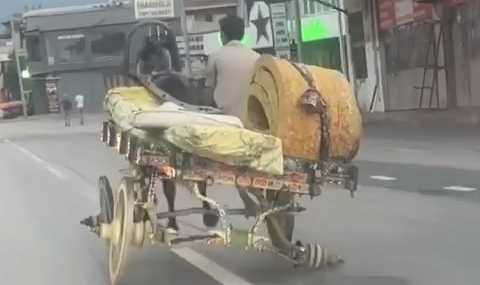 3 tekerli at arabası ile trafiği tehlikeye attı