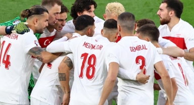 A Milli Futbol Takımı yarı final için Hollanda karşısında