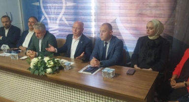 AK Parti İlçe Danışma Meclisi toplantısı Yenişehir'de yapıldı