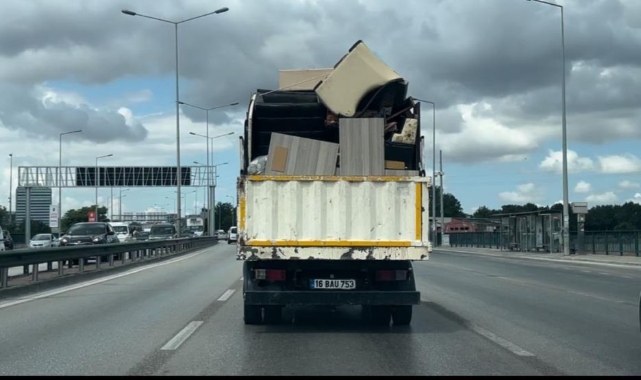 Bursa'da tehlikeli taşımacılık kamerada