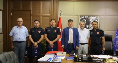 Büyükşehir'den 'can dostu' itfaiye personeline teşekkür
