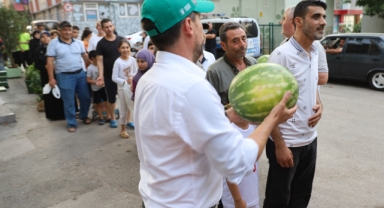 Büyükşehir hem çiftçiyi hem vatandaşı gülümsetti