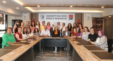 CHP Bursa İl Kadın Kolları olağan toplantısını gerçekleştirdi