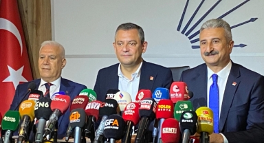 CHP Lideri Özel Bursa'da partililerle buluştu