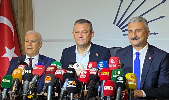 CHP Lideri Özel Bursa'da partililerle buluştu