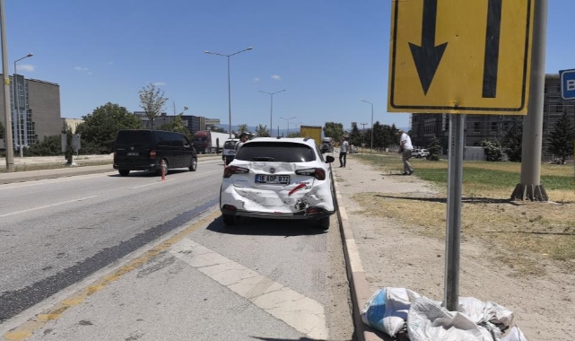 İnegöl'de 4 araç çarpıştı: 2 yaralı