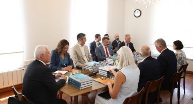 MBB'de gündem sokak hayvanları ve deprem