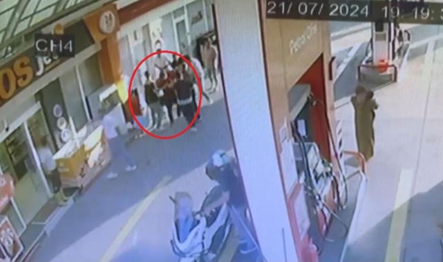 ‘Niye çöp atıyorsun?' dedi, 15 kişiden dayak yedi