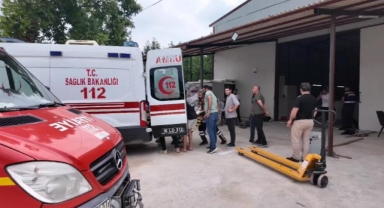 Strafor doğrama makinesine kolunu kaptırdı