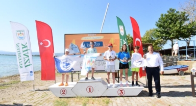 Yelken yarışlarında kupalar sahiplerini buldu