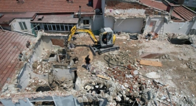 Yıldırım'da riskli binalar yıkılıyor
