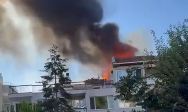 5 katlı apartmanın çatısı alev alev yandı