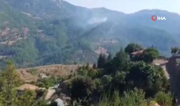 Adana’da orman yangınına müdahale eden helikopter düştü