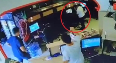 Asker kaçağı, askeri oyun oynarken yakalandı