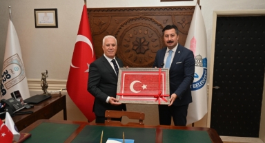 Başkan Bozbey, makamını Yenişehir’e taşıdı