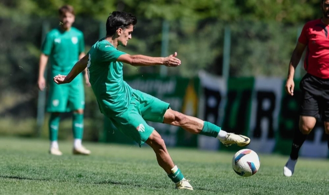 Bursaspor antrenman maçında rakibine yenildi