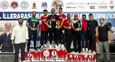 Büyükşehir Belediyesporlu karatecilerden 23 madalya