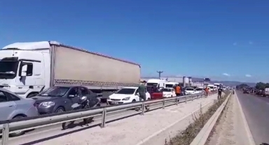 Eylem bitti! İzmir Yolu trafiğe açıldı