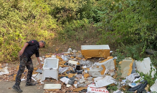 Göletin çevresini çöplüğe çevirdiler