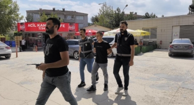 İnegöl'de babasını öldüren şahıs adliyeye sevk edildi