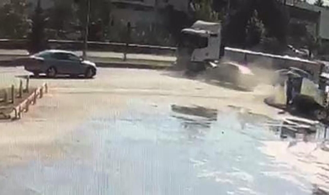 İnegöl'de zincirleme kaza kamerada: 2 yaralı