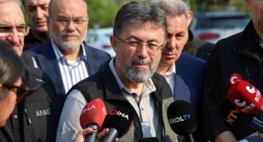 İzmir’de yangın şehirden uzaklaştı, tehlike kalmadı
