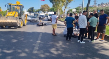 Motosiklet ile otomobil çarpıştı: 2 yaralı