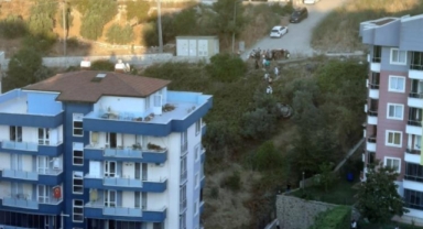 Mudanya'da araç şarampole uçtu: 4 yaralı