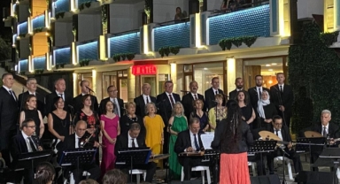Oylatta açıkhava'da muhteşem konser