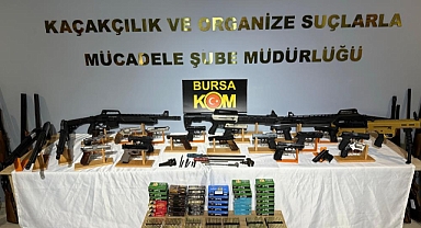 Bursa'da tefeci ve ruhsatsız silah operasyonu: 34 gözaltı
