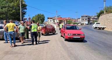 Tarladan dönen aile kaza yaptı: 1 yaralı
