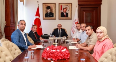 Vali Demirtaş zincir market temsilcileriyle görüştü