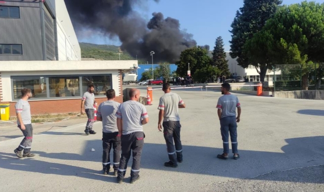 Yat fabrikasında yangın
