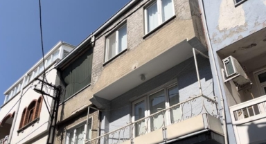 2 çocuk babası adam apartmanda ölü bulundu
