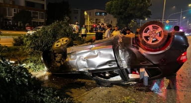 Ağaçları yıktı, takla attı, karşı seride uçtu
