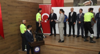 Başarılı emniyet personeli ödüllendirildi