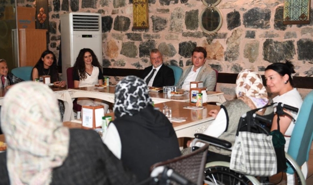 Başkan Aydın Azheimer hastalarını unutmadı