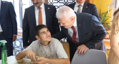 Başkan Bozbey, çocukların heyecanına ortak oldu