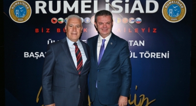 Başkan Bozbey’e RUMELİSİAD’tan ödül