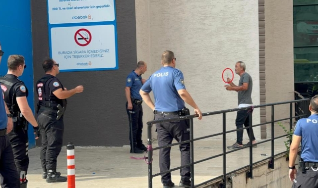 Bursa'da eli bıçaklı çılgın!