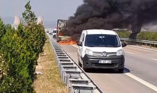 Bursa'da kamyonet alevlere teslim oldu