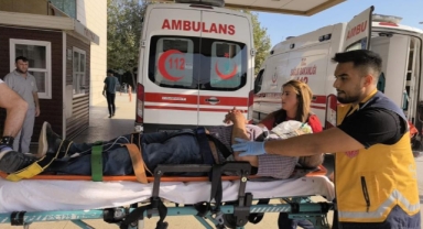 İnegöl'de minibüs bisiklete çarptı: 2 yaralı