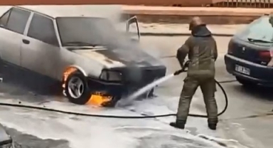 Bursa'da otomobil alevlere teslim oldu