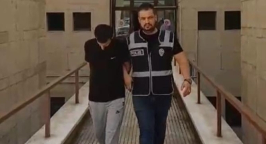 Çatıdan çatıya atlayan şüpheliyi polis karşıladı