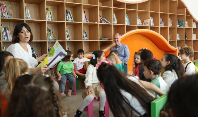 İnegöl'ün ilk çocuk kütüphanesinde masal heyecanı