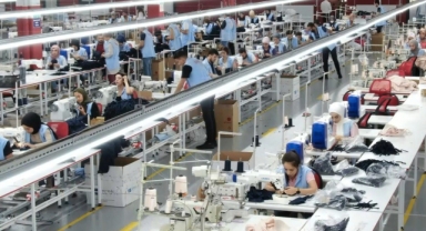 İş kıyafeti giymemek haklı fesih sebebi
