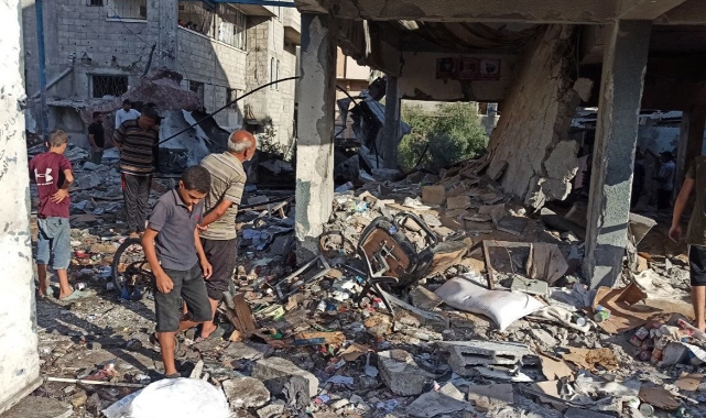 İsrail, Nuseyrat'ta BM'ye ait okulu vurdu: 14 ölü