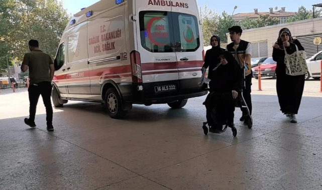 Kolunu hamur makinesine kaptırdı